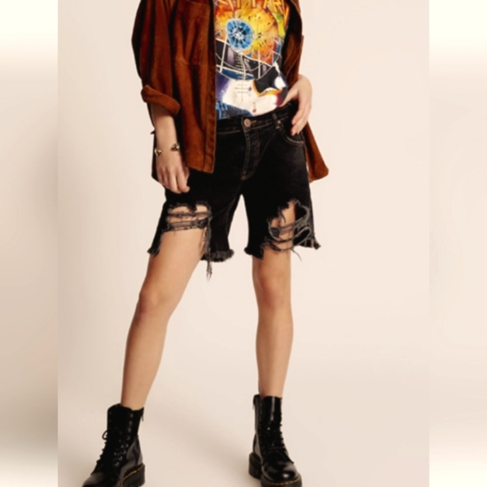 NWT One Teaspoon Stevies black shorts size 27